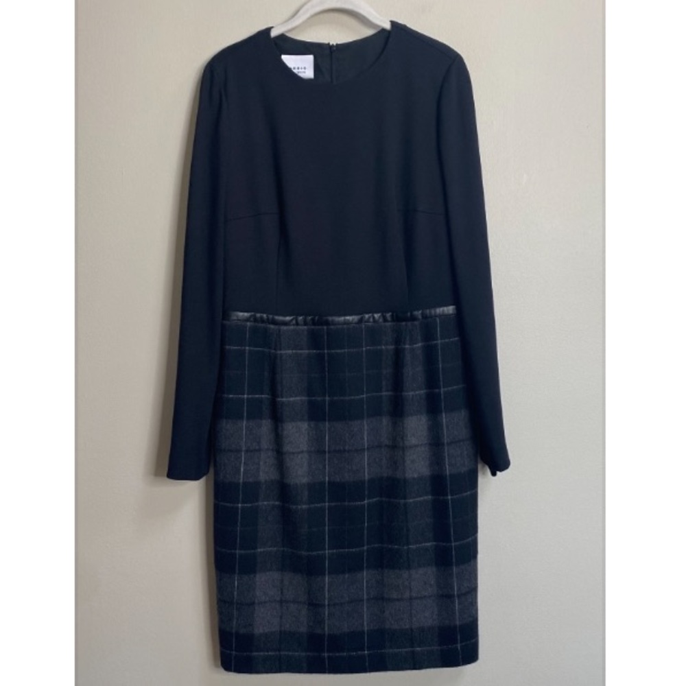 AKRIS Punto Black & Grey Plaid Long Sleeve Dress With Faux Leather Trim Size 10